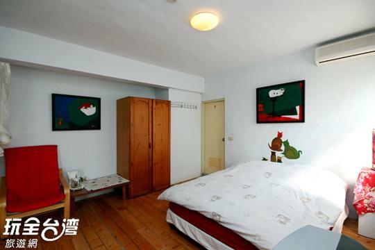 Museum Traveler'S Bnb Sanzhi Exterior photo
